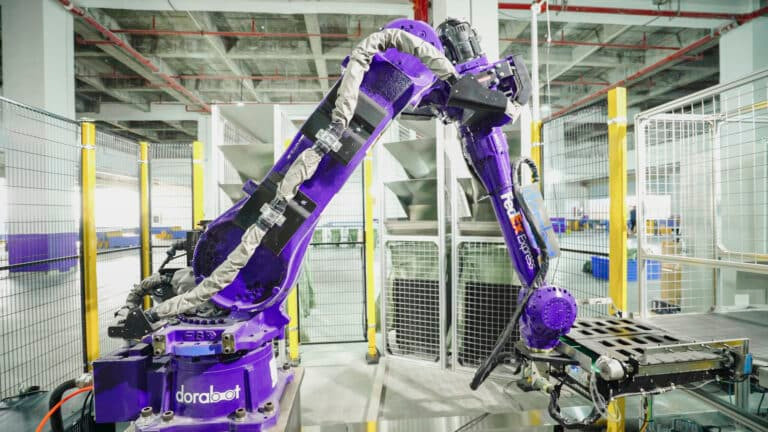 FedEx Express Launches AI-powered Sorting Robot