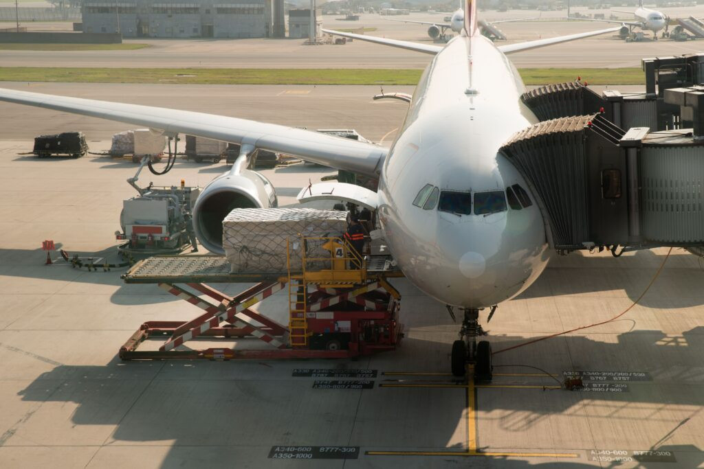 The future of air cargo: How heavy equipment is transforming air ...