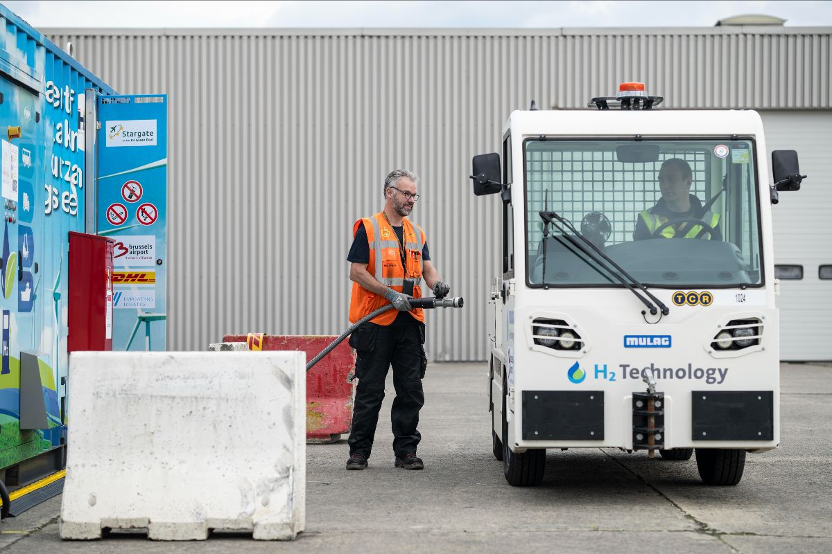 Brussels Airport Tests Hydrogen-Powered Vehicles for Sustainable Ground Handling